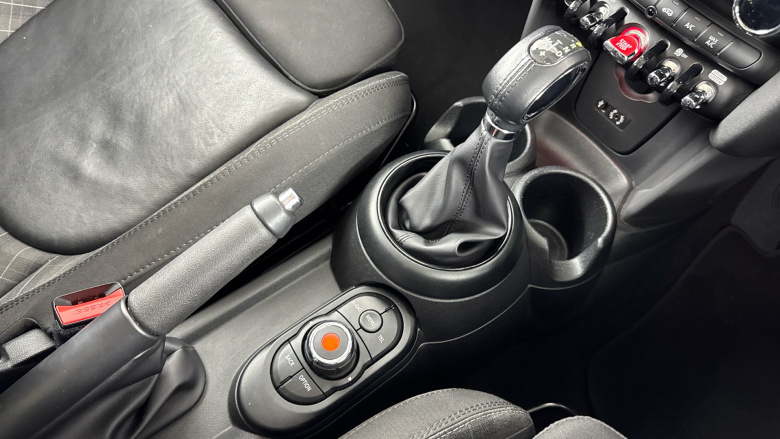 MINI Hatchback 1.5 Cooper 5dr Petrol Hatchback